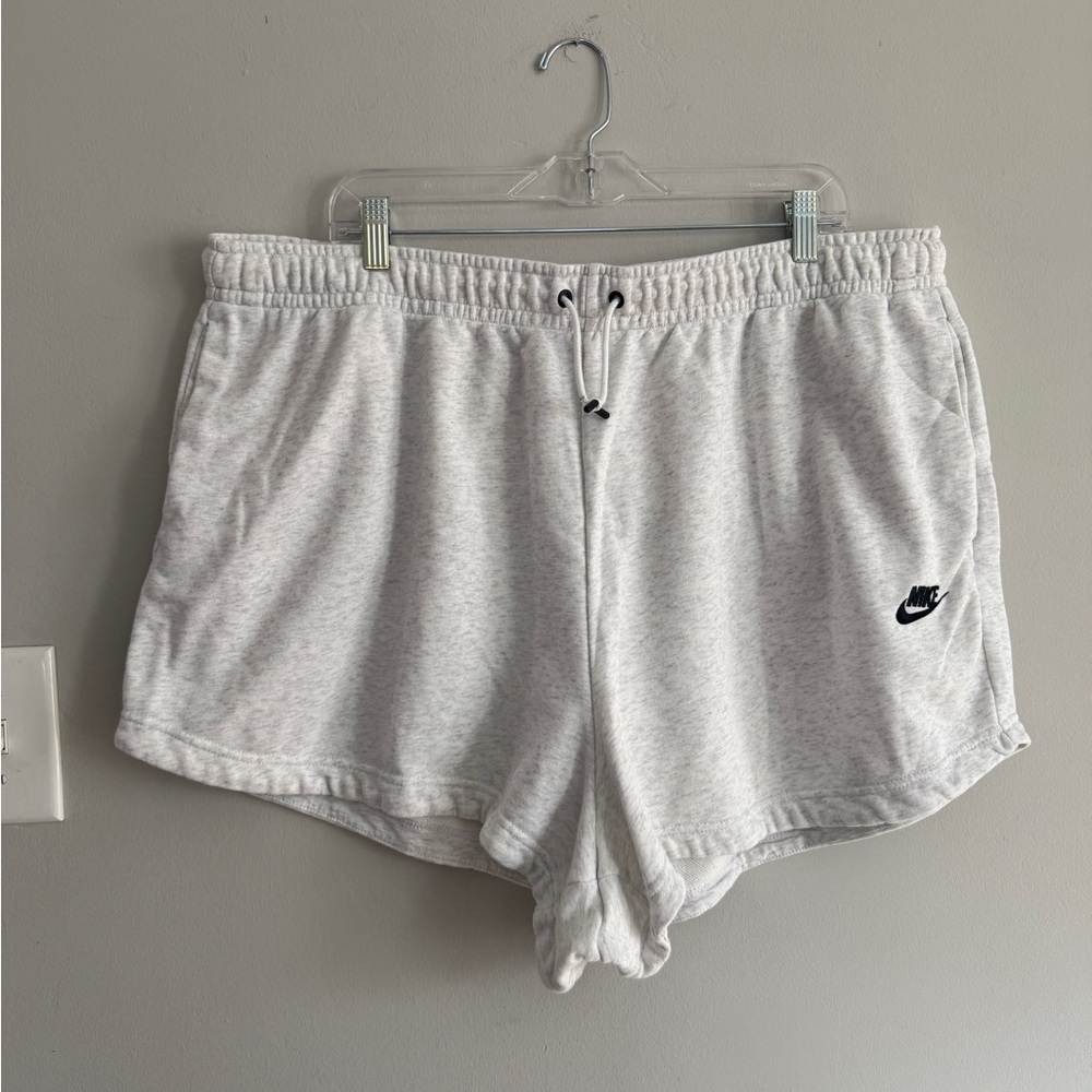 VGUC Nike Womens Heather Gray Shorts, sz 2X